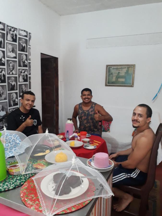 Perto Do Aeroporto De Salvador - Dona Pitanga Hostel ラウロ・ジ・フレイタス エクステリア 写真