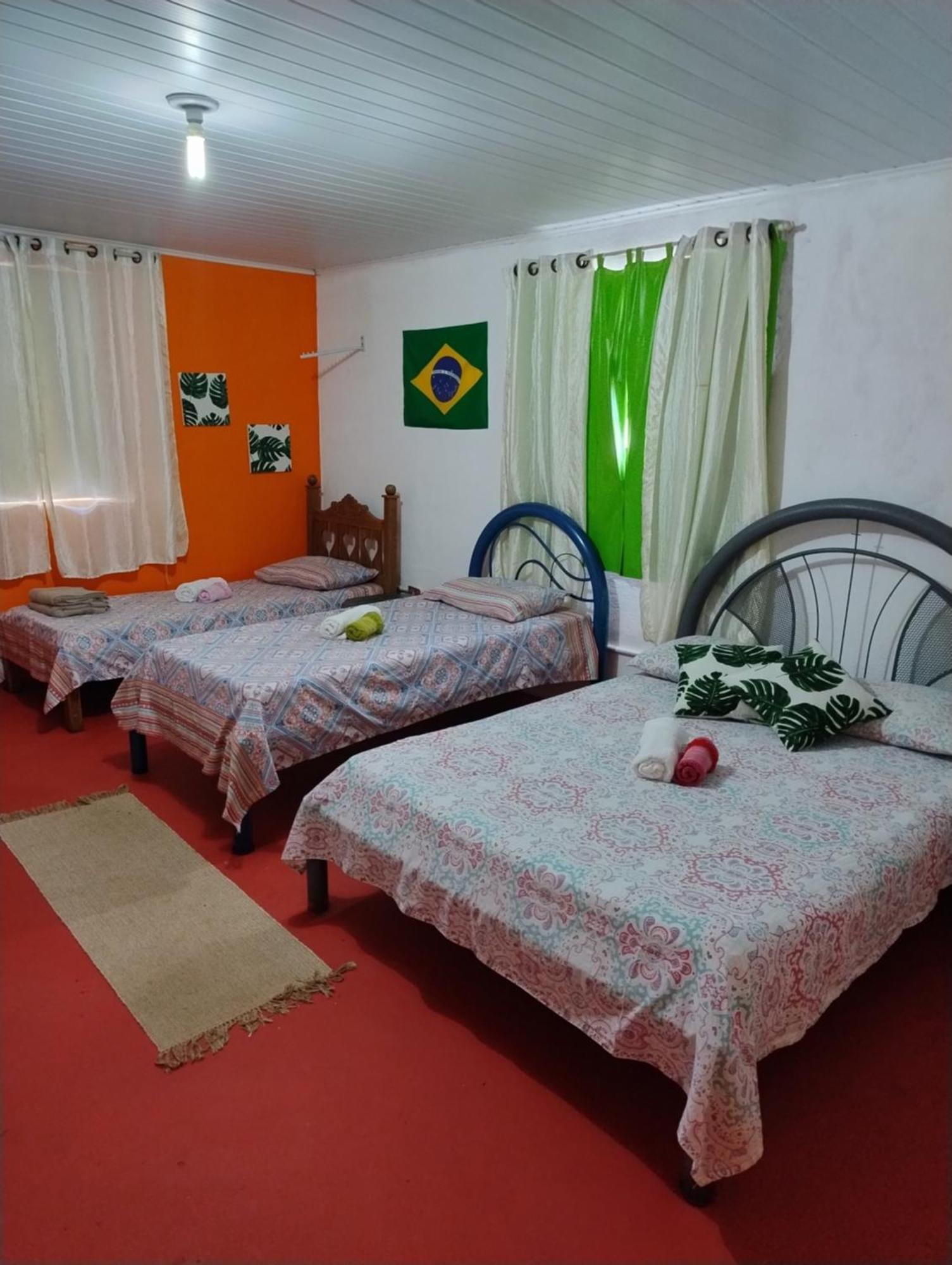 Perto Do Aeroporto De Salvador - Dona Pitanga Hostel ラウロ・ジ・フレイタス エクステリア 写真